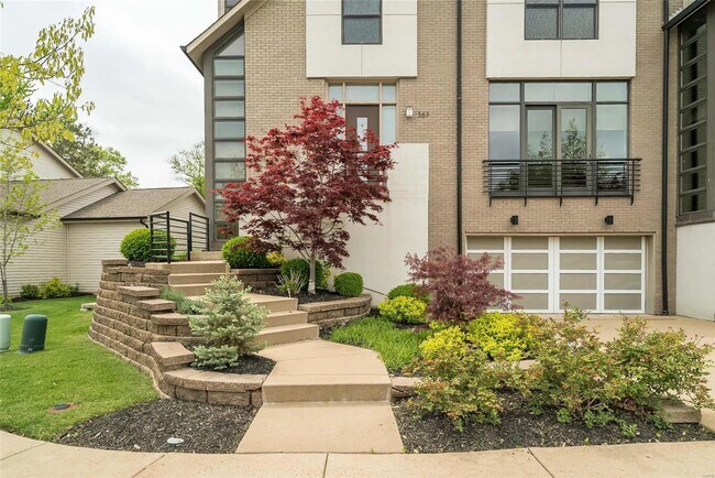 Building Photo - 367 Champion Way Dr