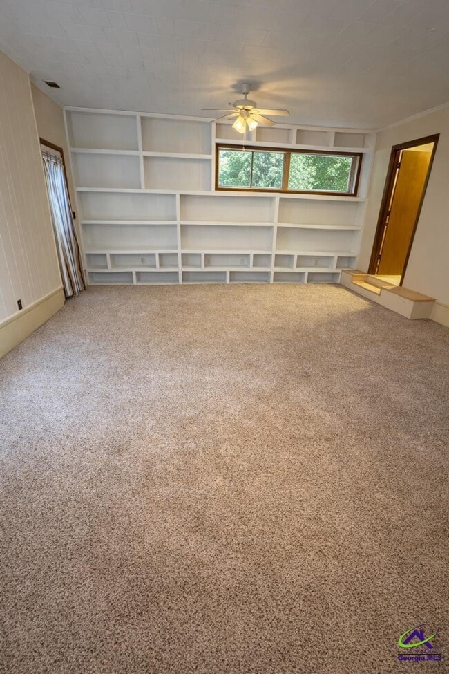 Building Photo - 316 Julianne St