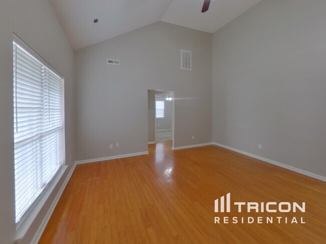 Foto del edificio - 3354 Prescott Pl NW