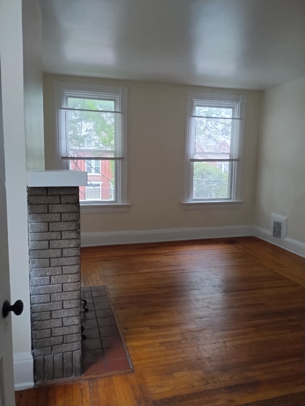 Building Photo - 536 Howell Ave