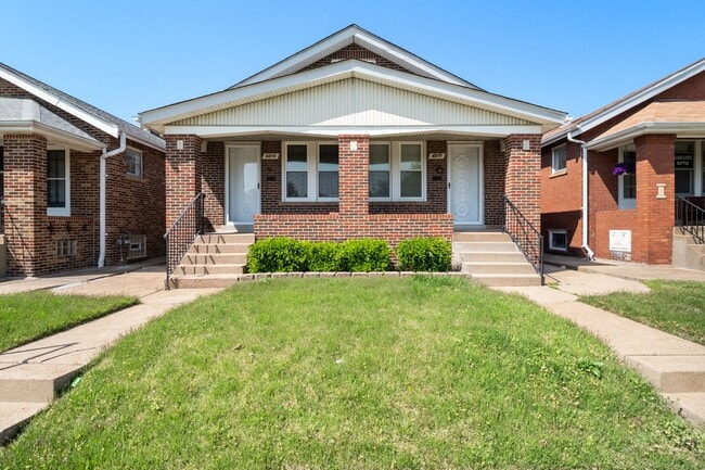 Building Photo - 6271-6273 Odell