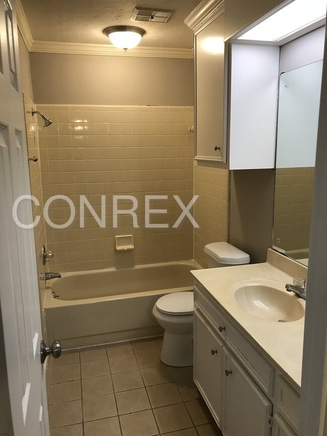 Building Photo - FREE RENT ASK HOW!!!