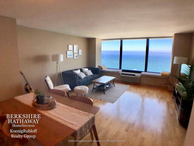 Foto del edificio - 155 N Harbor Dr