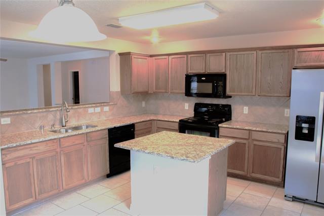 Building Photo - 5213 Mirror Lake Dr