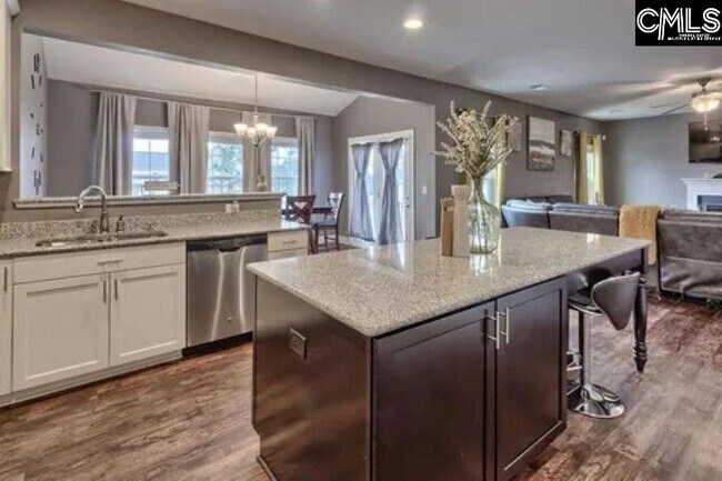 Building Photo - 1161 Beechfern Cir