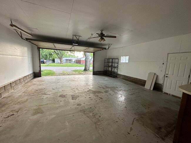 Foto del edificio - 8101 Shibler Dr