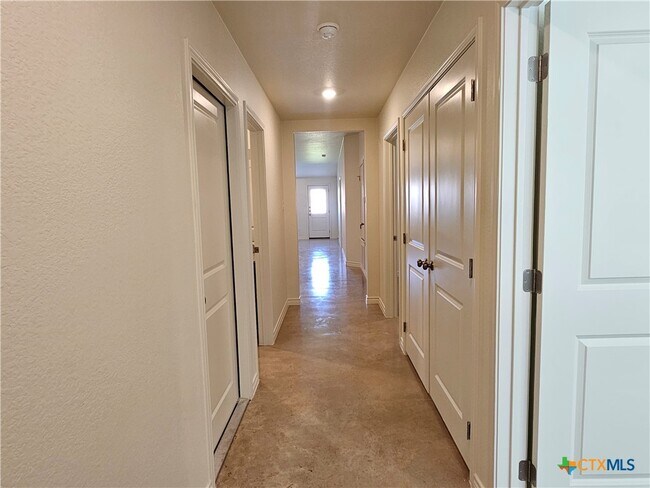 Foto del edificio - 1262 Lehmann Dr