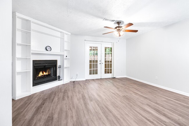 Foto del edificio - 657 Hunting Creek Ln SE