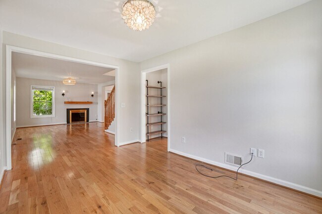 Foto del edificio - 7009 Hickory Hill Rd