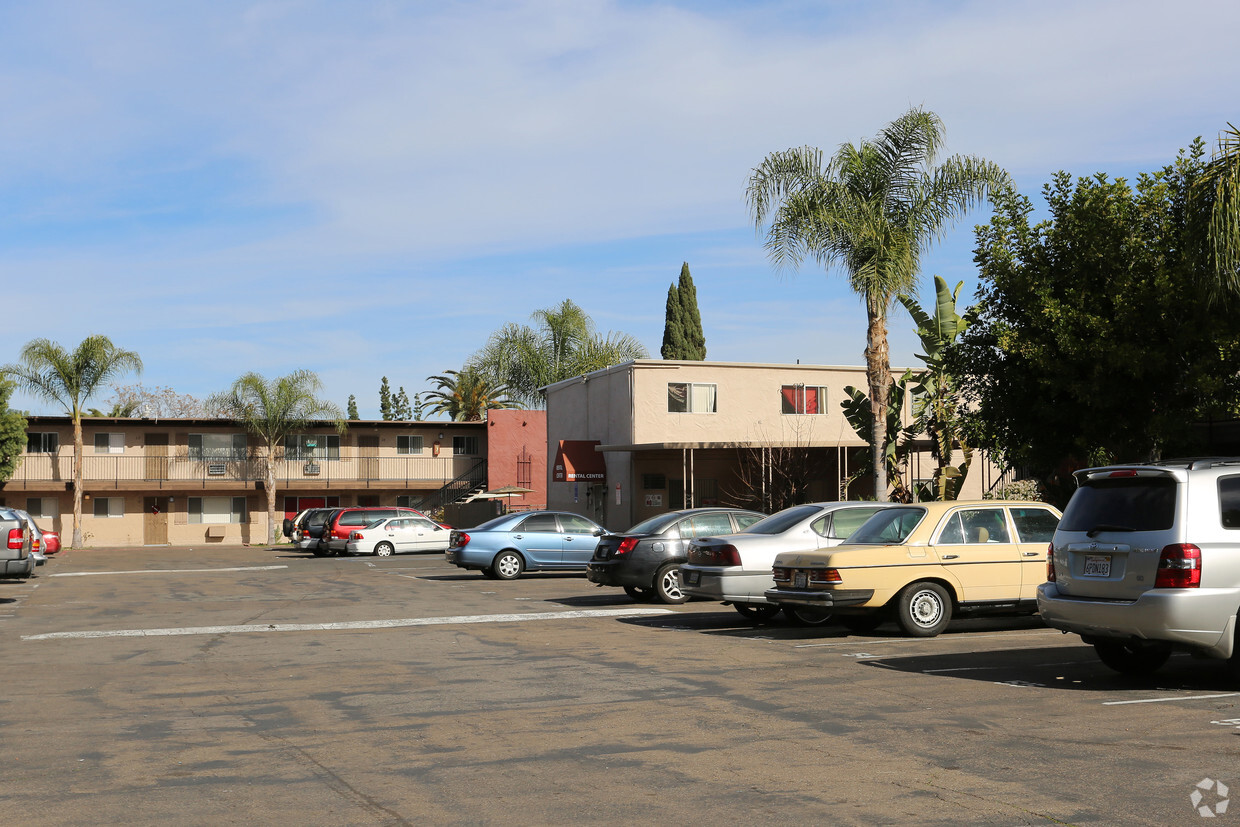 Primary Photo - Park West Apartments