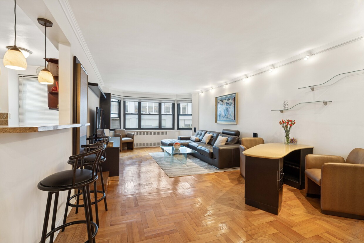 Foto principal - 135 E 54th St