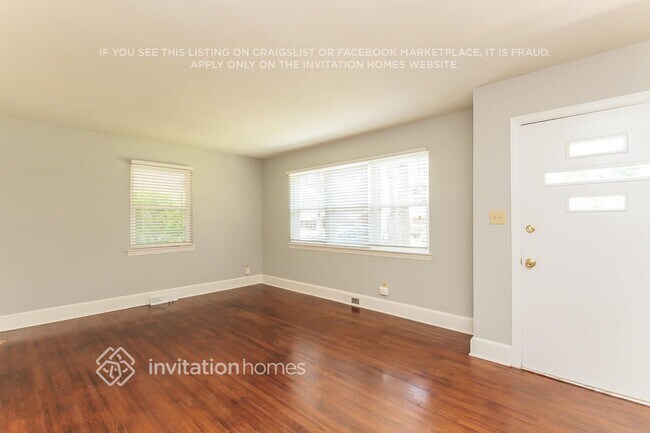 Building Photo - 1318 Lomax Ave