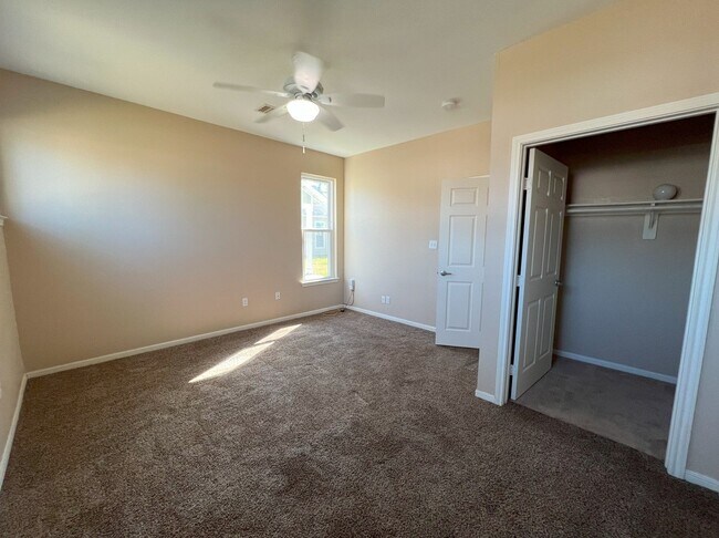 Foto del edificio - 5030 Marietta Ln