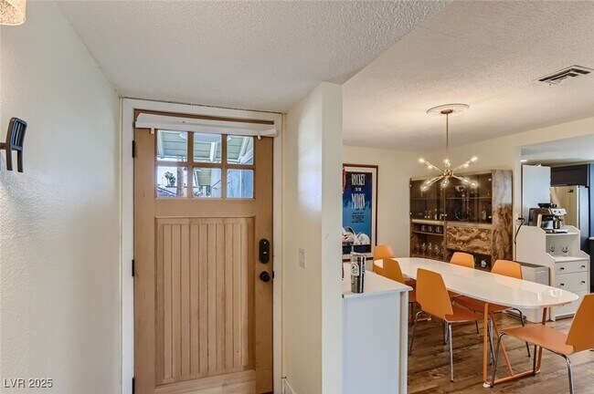 Foto del edificio - 1905 Wengert Ave