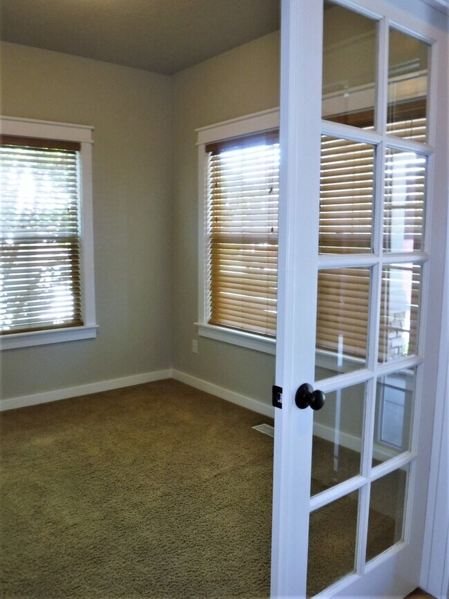 Foto del edificio - Beautiful 3 bed 2.5 bath home in the Cobblefield Crossing Subdivision in Meridian.