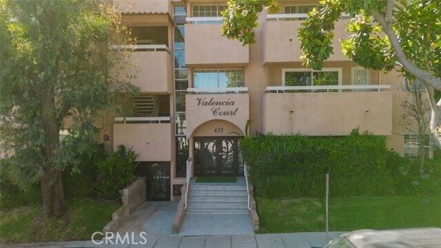 Building Photo - 435 E Valencia Ave