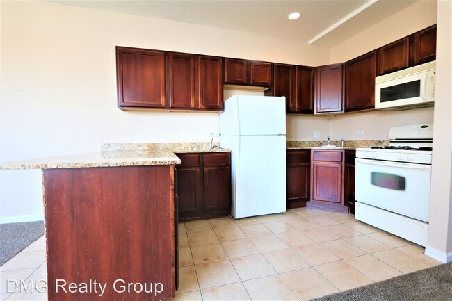 Foto del edificio - 2920 E 79th St