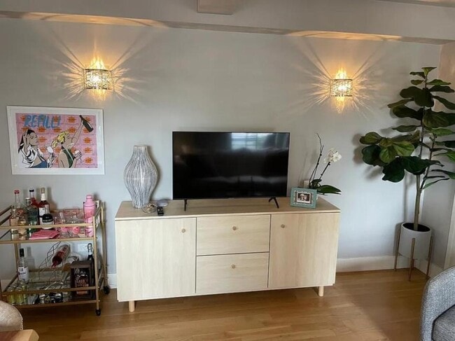 Building Photo - 2 bedroom in NEW YORK NY 10001