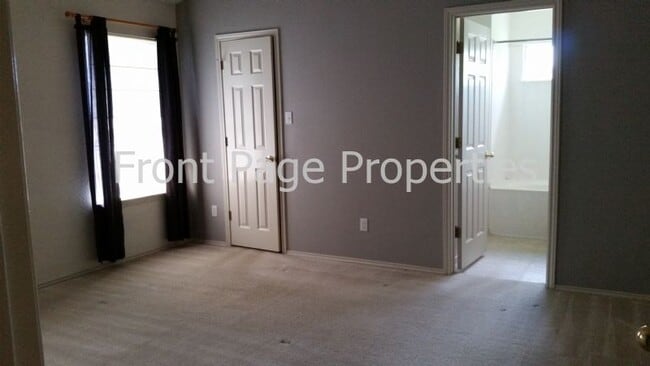 Foto del edificio - 1615 Balmorhea Ln