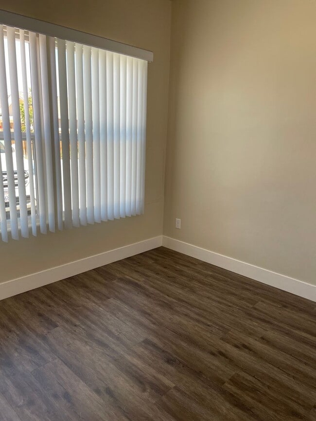 Foto del edificio - 820 La Baig Dr