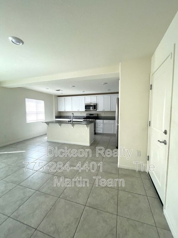 Foto del edificio - 8952 Wolf River Dr