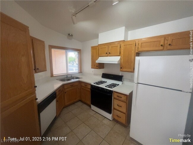 Building Photo - 5227 Portland Ct