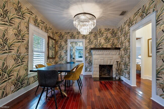 Building Photo - 2 br, 2 bath House - 327 Seminole Ave
