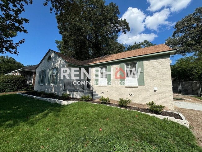 Building Photo - Text the Leasing Team at 901-820-4367 to S...