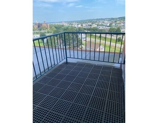 Foto del edificio - 750 Davol St