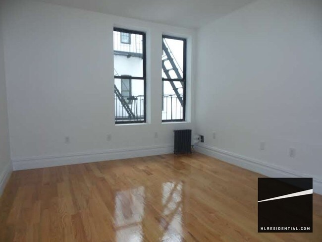 Building Photo - 2305 30th Ave