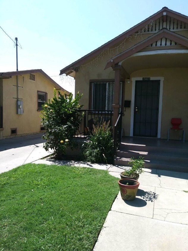 15603 S White Ave, East Compton, CA 90221 Apartments in East Compton