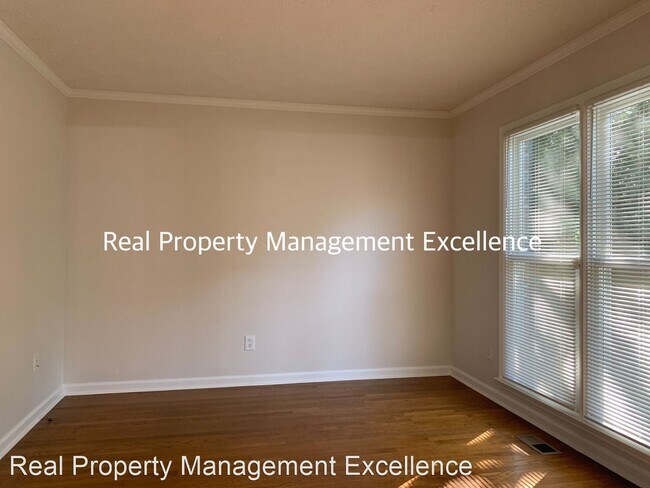 Foto del edificio - 4 br, 2.5 bath House - 1985 Oakview dr