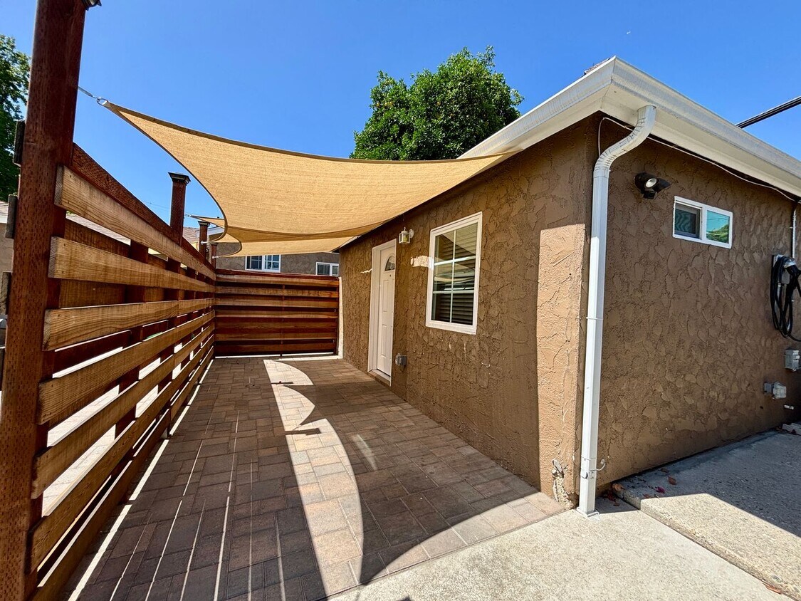 Foto principal - Private, Cozy, Backhouse Studio Located In...
