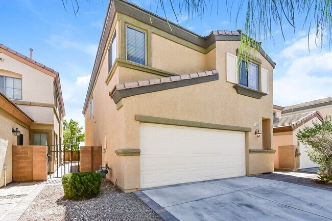 Foto del edificio - 8252 Strawberry Spring St