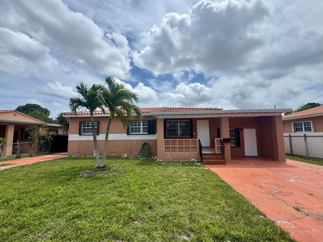 Photo - 300 E 37th St (Hialeah, FL)