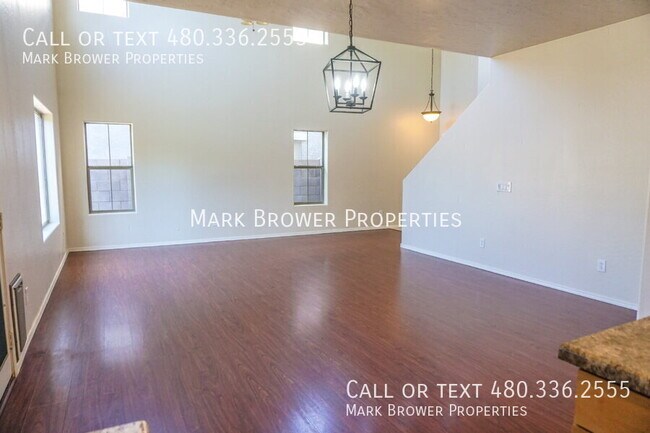 Building Photo - 396 E Bradstock Way