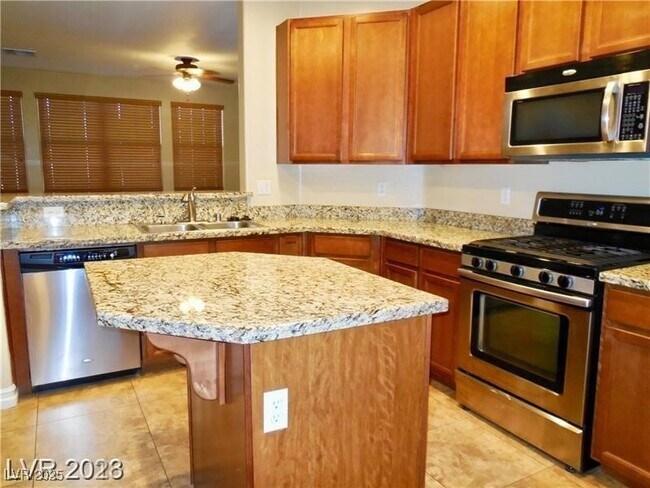 Foto del edificio - 6480 Trautman Ct