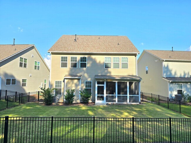 Building Photo - Brier Creek Living in a 5 Bedroom 4.5 Bath...
