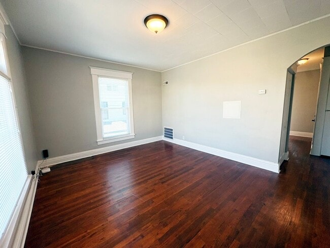 Building Photo - 509 N Meridian St