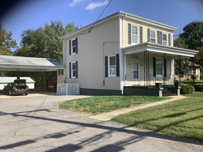 Side with Carport - 6616 River Rd