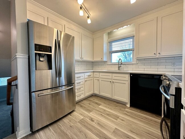 Photo - Remodeled beauty in Charolette Park House