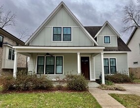 Building Photo - 2813 8th Ave SW