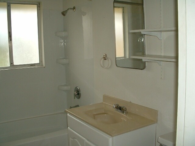 Foto del edificio - 9725 Lake Steilacoom Dr SW