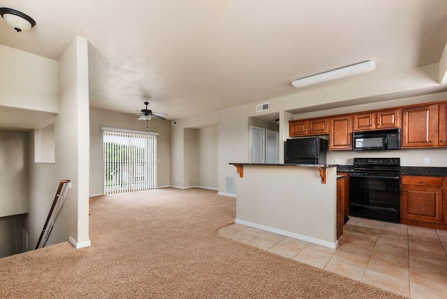 Building Photo - 430 Eisenhower Dr