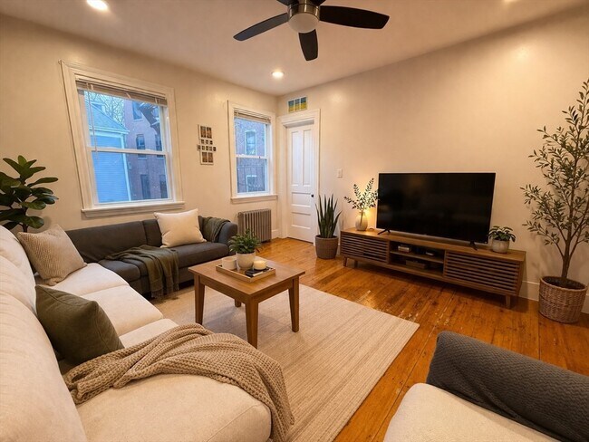 Foto del edificio - 21A Highland St