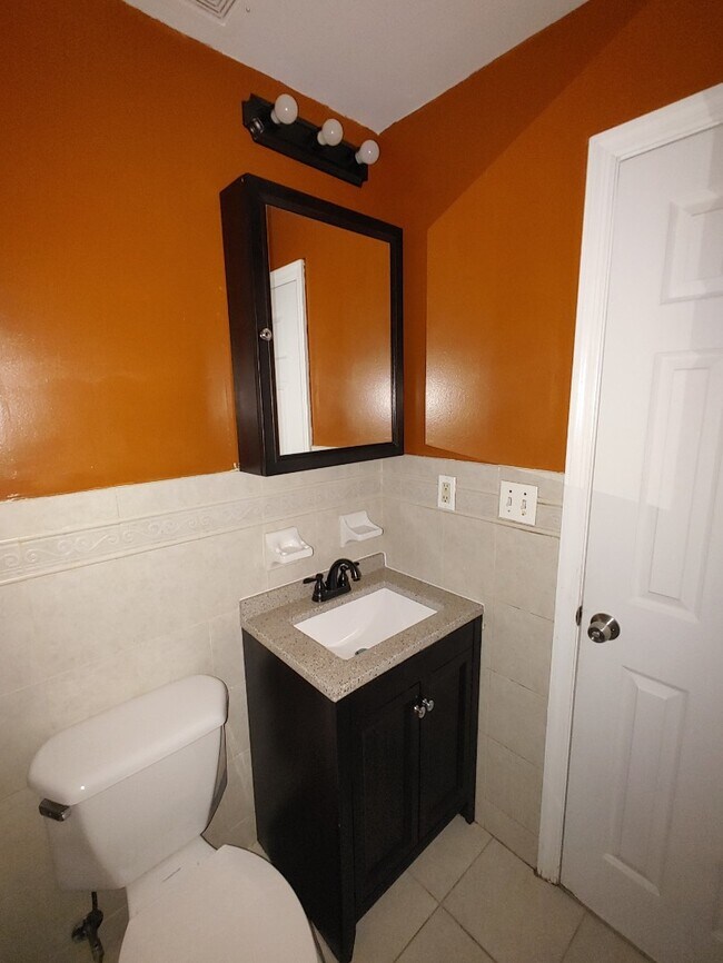 Foto del edificio - 1139 Grant Ave