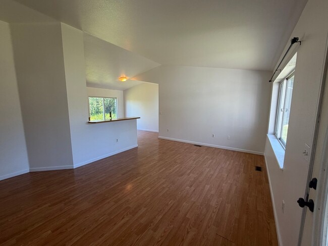 Building Photo - 1685 N Lacy Loop