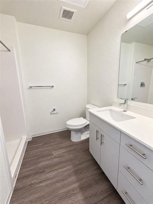 Interior Photo - Koz on West 5th
