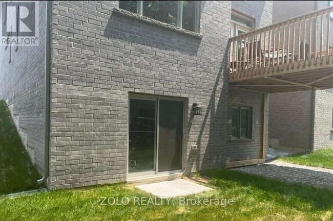 Building Photo - 11 Franklin Trail