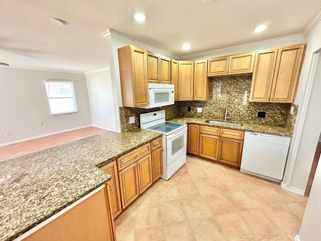 Foto del edificio - 644 92nd Ave N